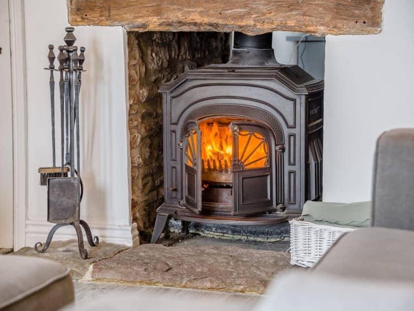 2 Bedroom Cosy Cottage With Hot Tub In Hambrook Close To Bristol City Centre Exteriör bild
