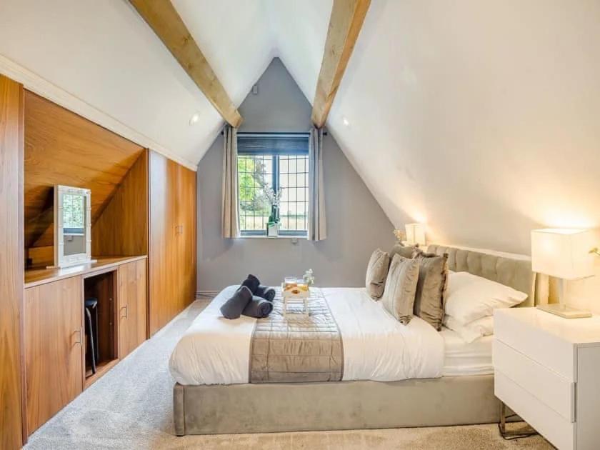 2 Bedroom Cosy Cottage With Hot Tub In Hambrook Close To Bristol City Centre Exteriör bild